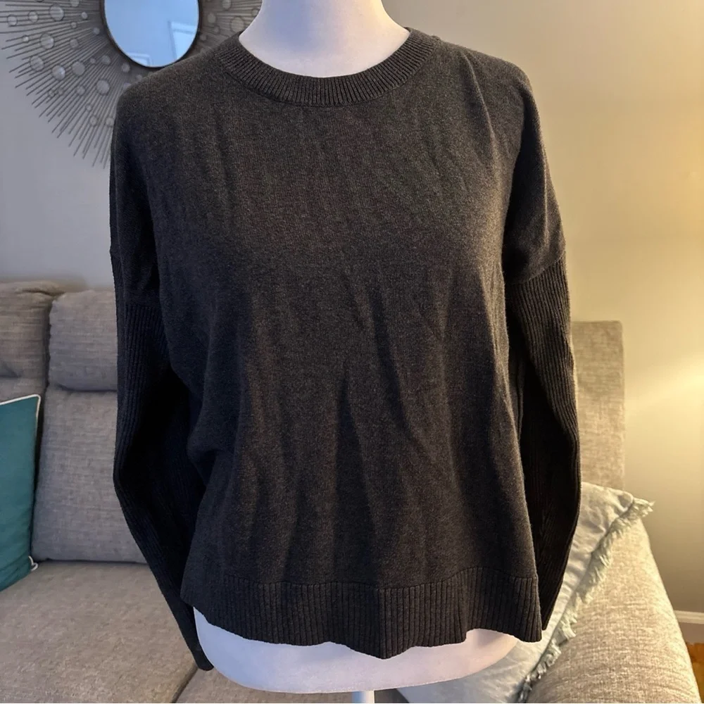 Athleta Hi-Low Faux Wrap Back Sweater Women’s Size XS Oversized Long Sleeve - Picture 1 of 10